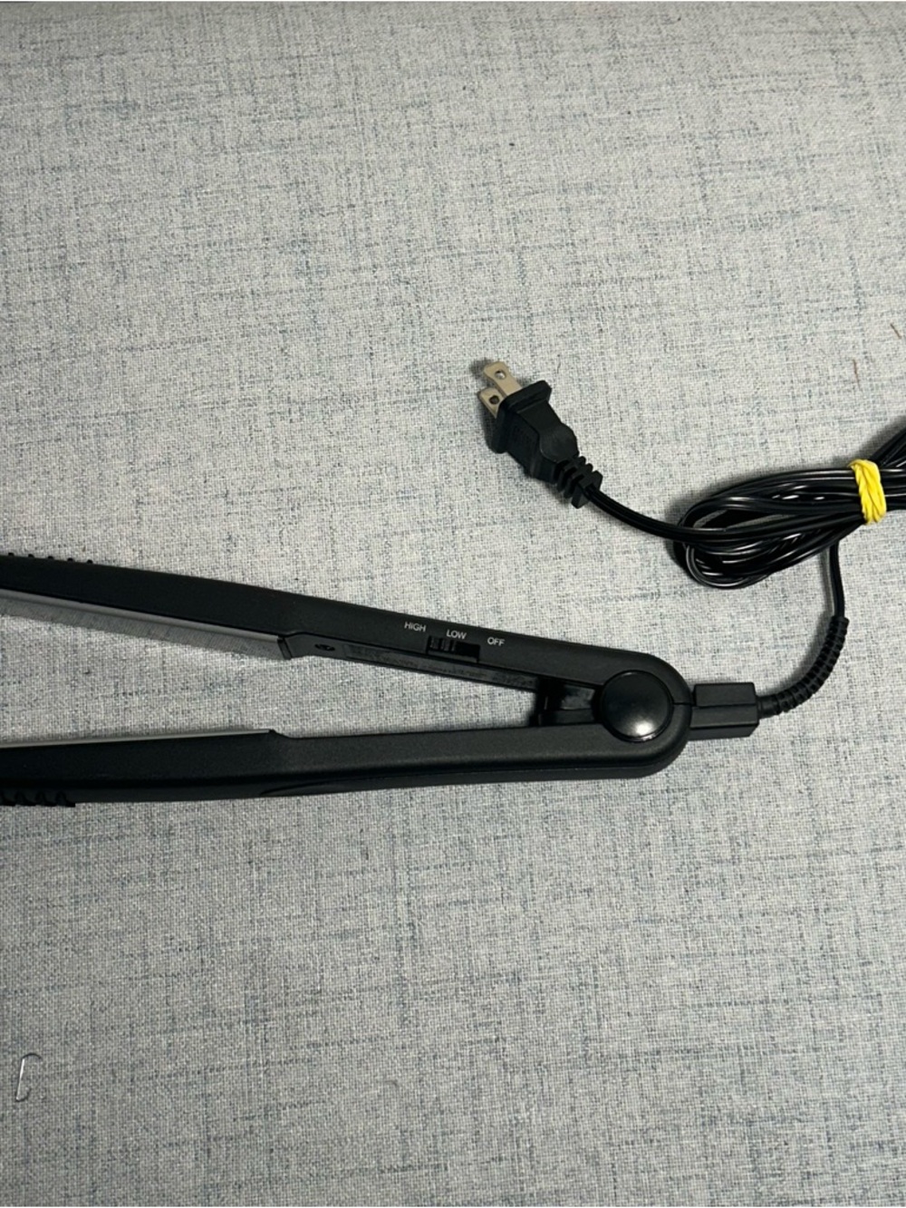 Revlon Ceramic Hair Straightener Flat Iron Tested & Works Great No Prior Use